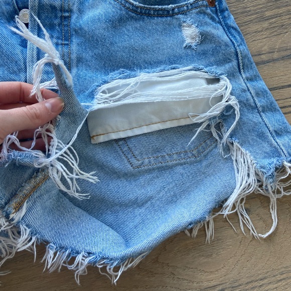 Levi’s Distressed Shorts - Picture 2 of 3